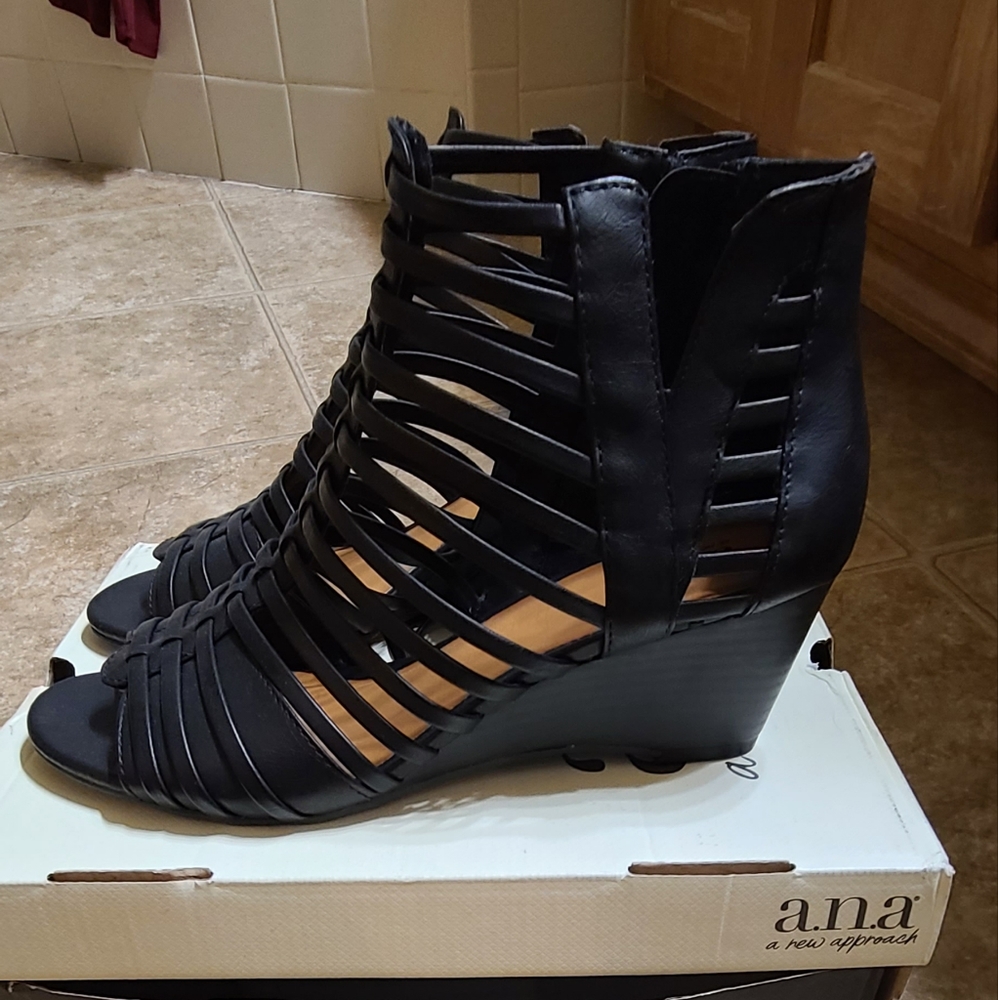 ANA Sandals
